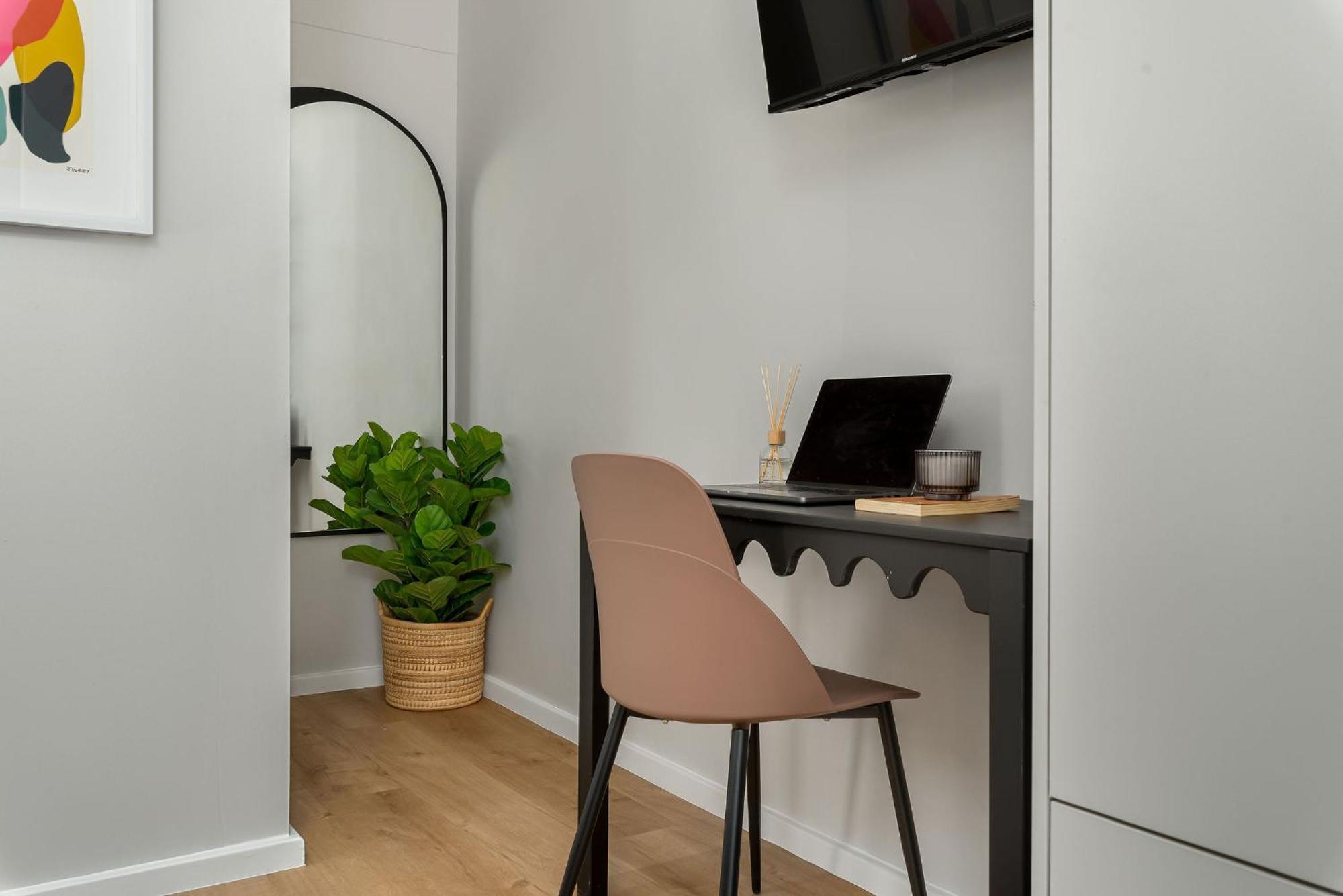 Neighbourgood 1St Crescent Camps Bay Hotel Cape Town Room photo